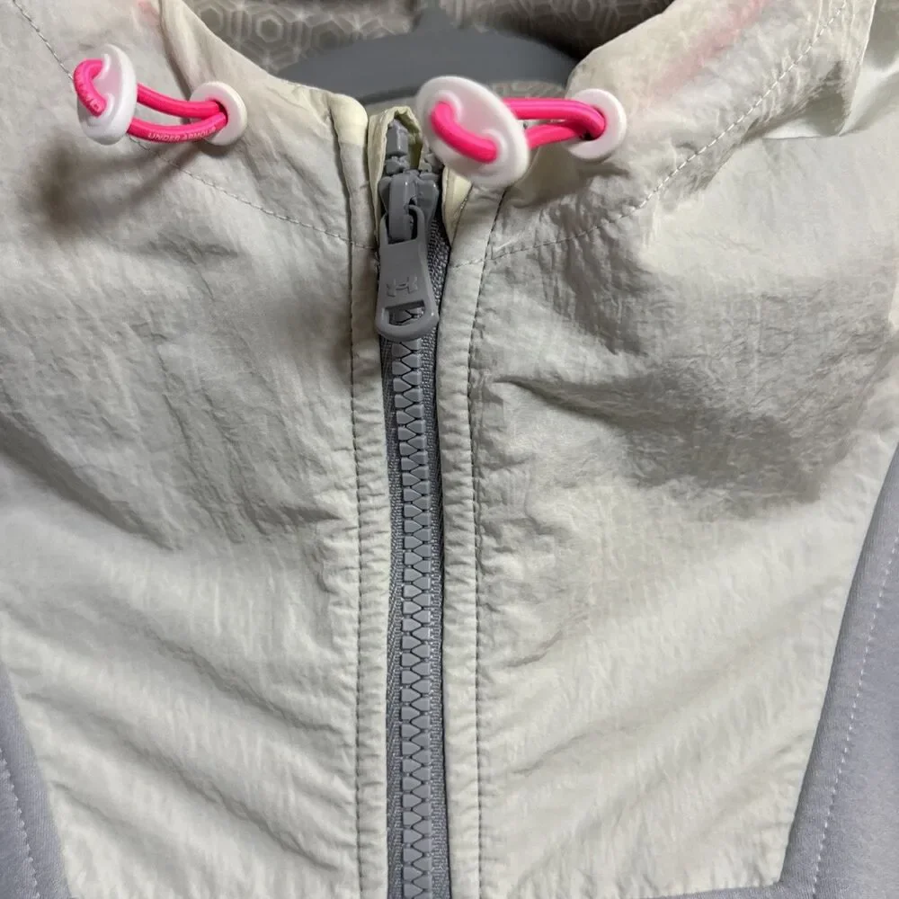 Under Armour Limited Edition Always on Recovery Jacket Size Large Gray White